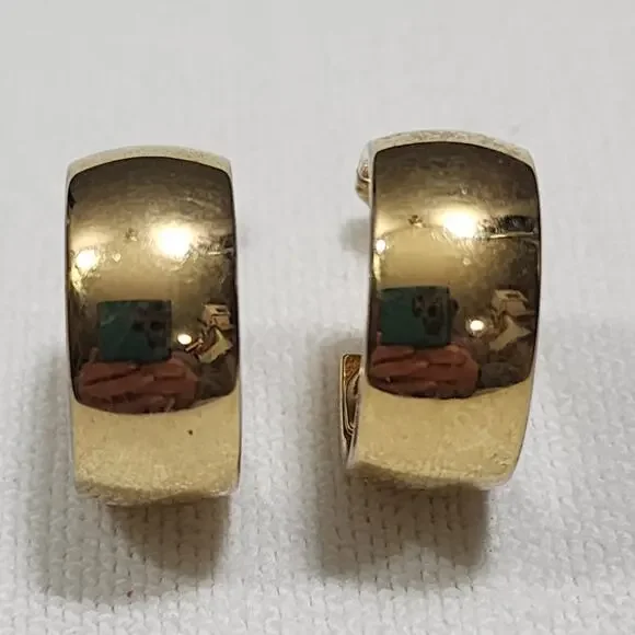 Wide Chunky Polished Gold Tone Earrings Hoop Huggie Leaver Back Monet Vintage - Picture 7 of 7